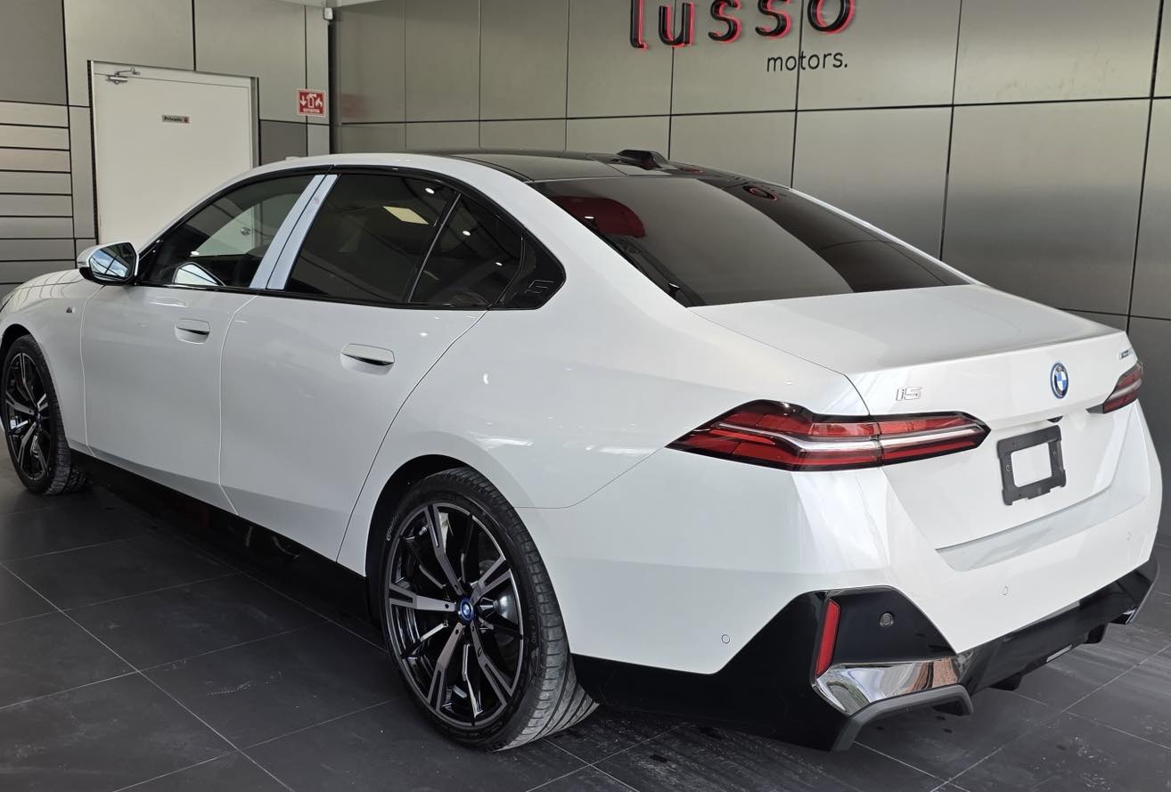 BMW i5 eDrive40 2025