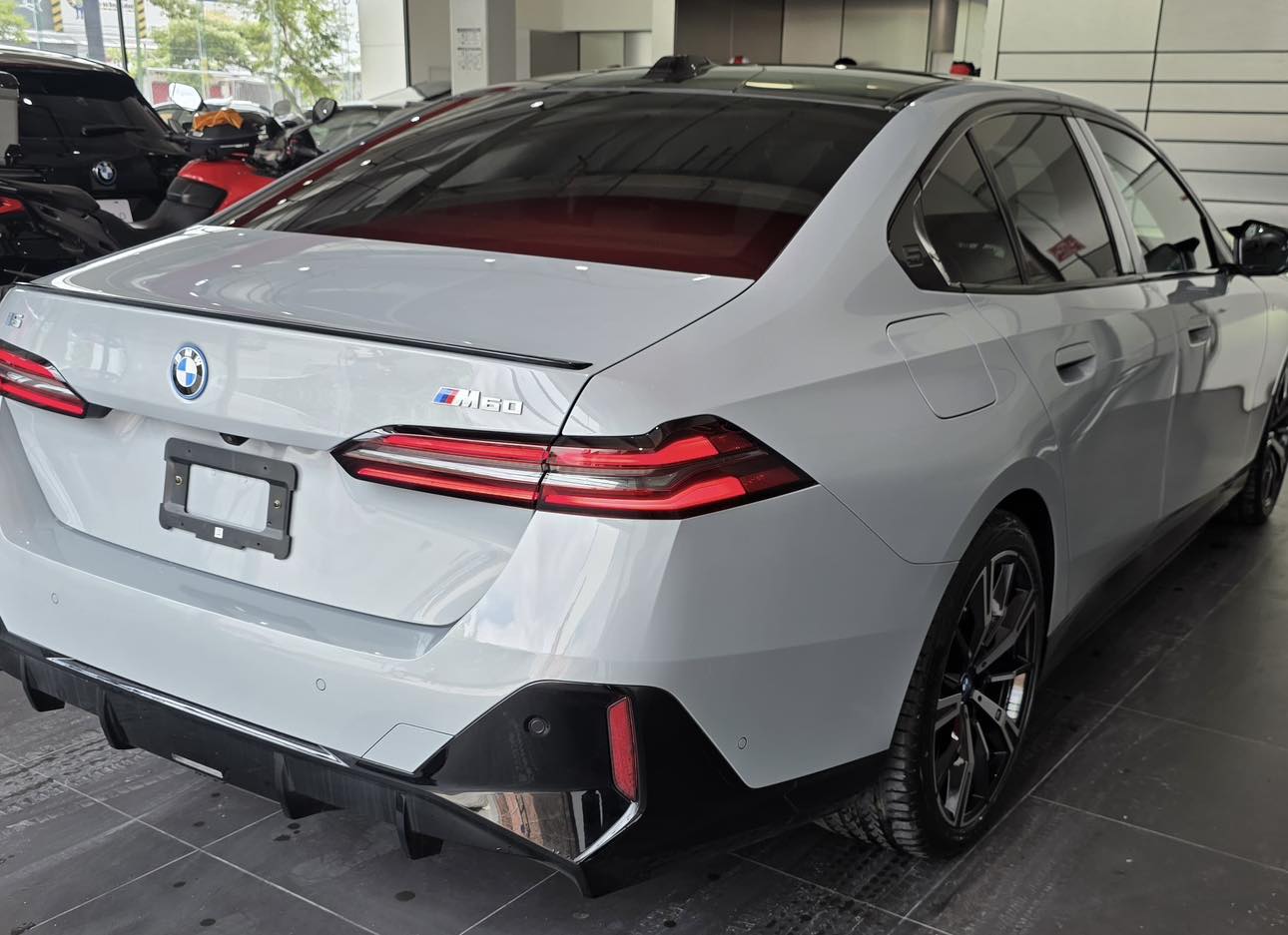 BMW i5 M60 xDrive 2025