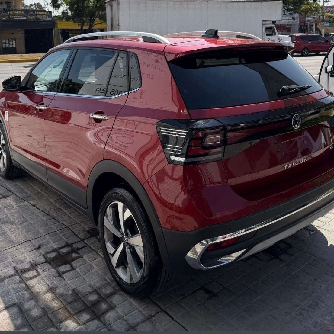 VOLKSWAGEN TAIGUN COMFORTLINE 2025