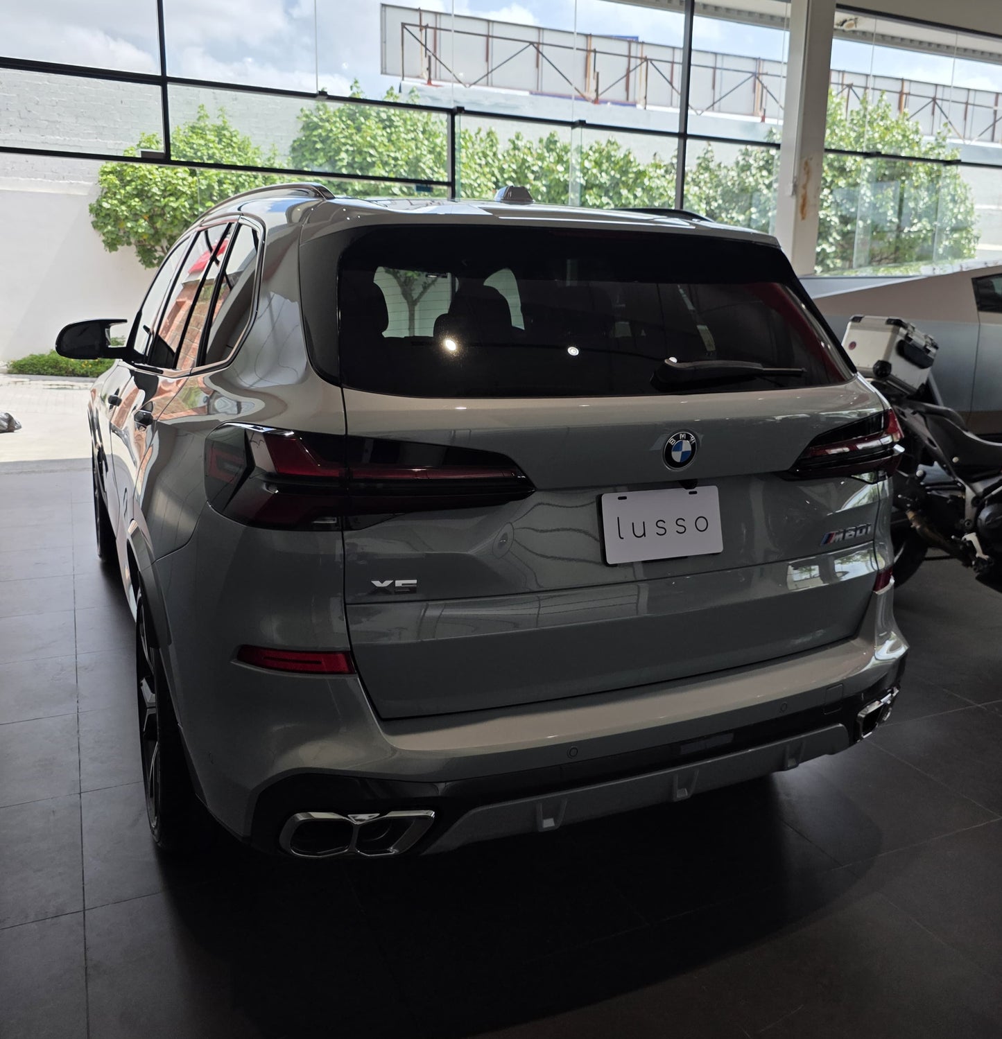 BMW X5 M60I XDRIVE 2025