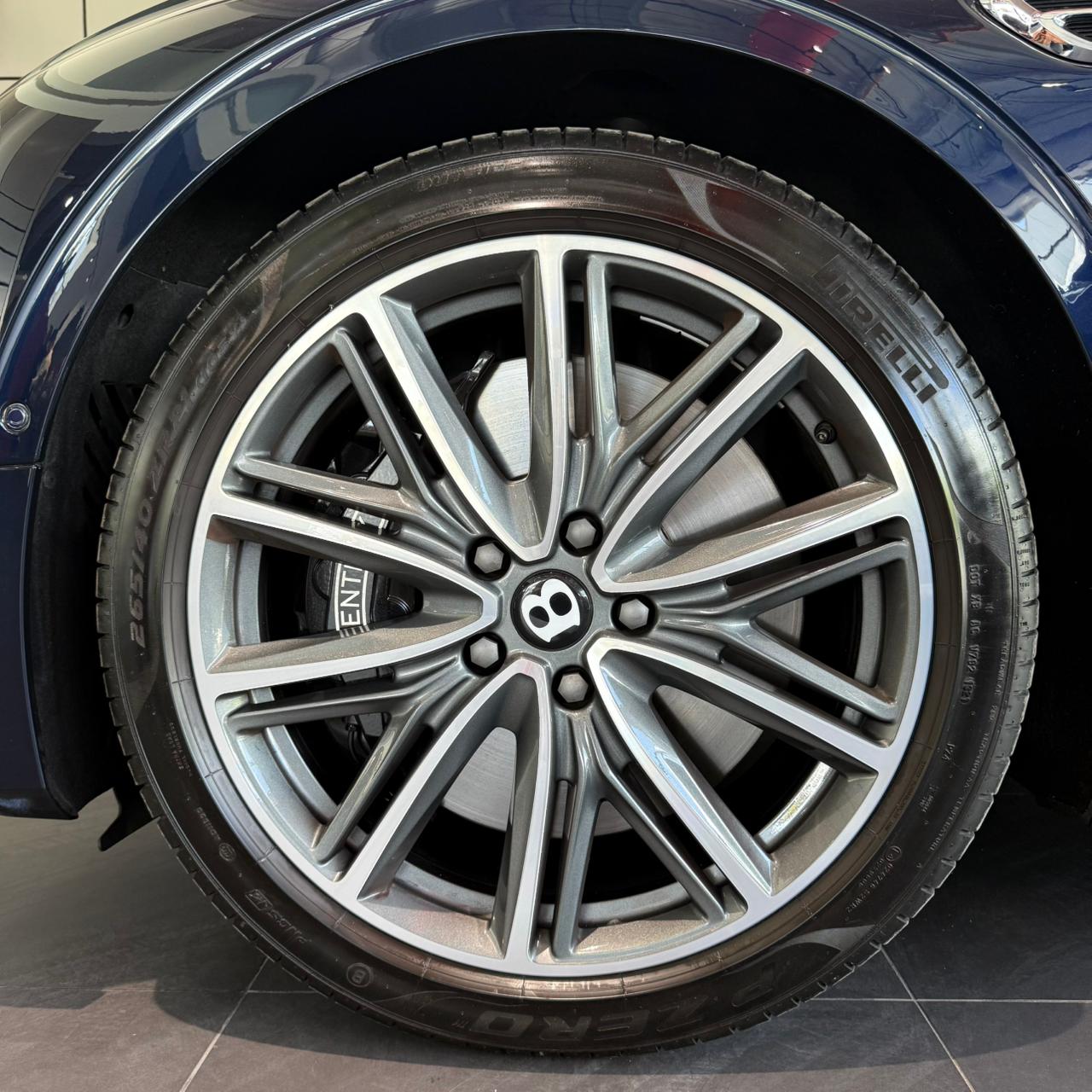 Bentley Flying Spur Azure 2021