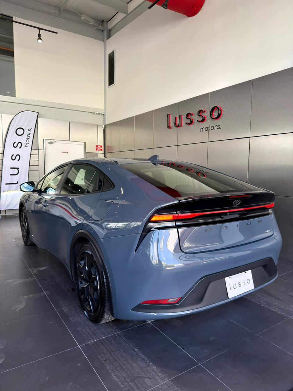 Toyota Prius Híbrido 2024