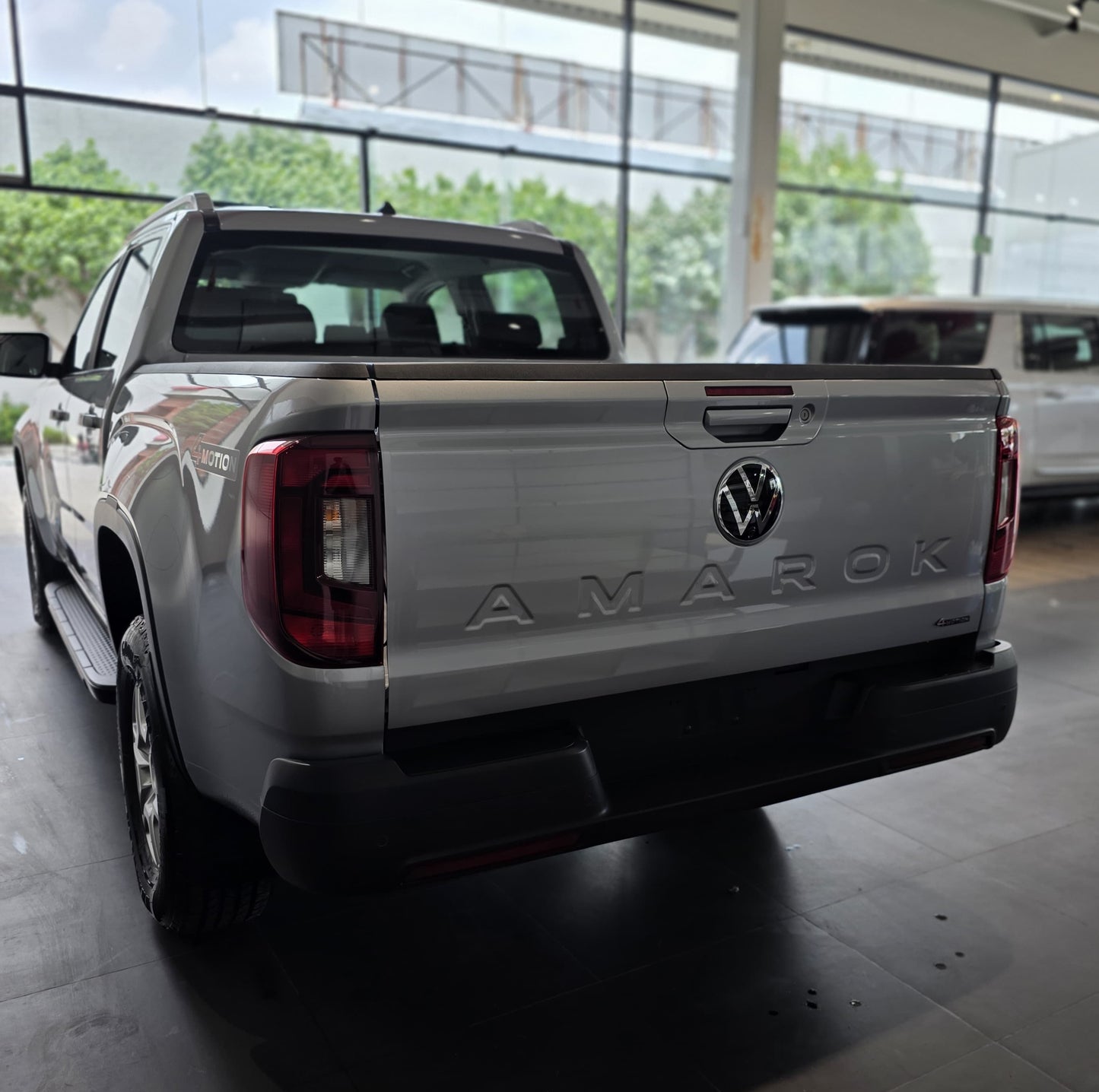 AMAROK LIFE 2024