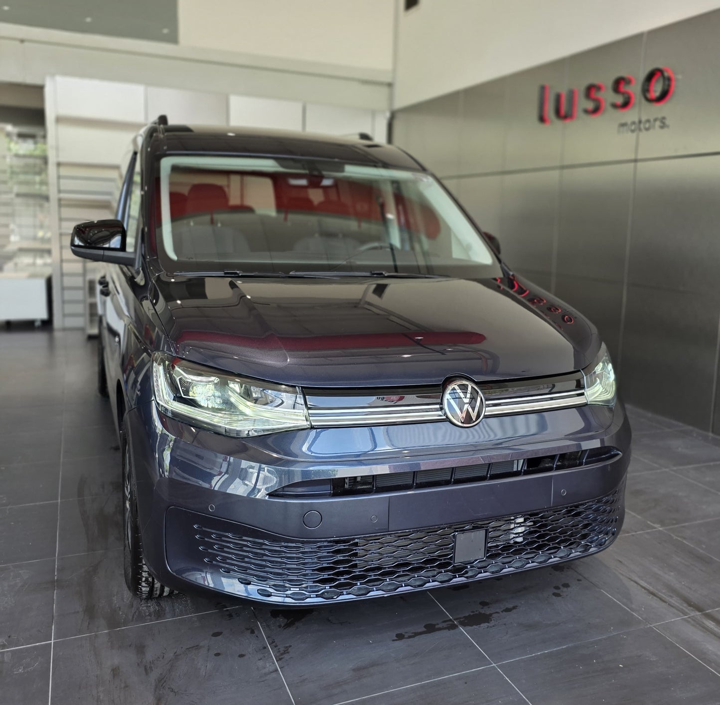 VW CADDY PASAJEROS VAN 2024