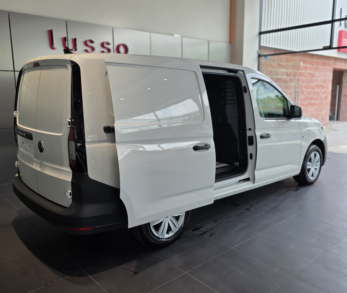 VW CADDY MAXI CARGO VAN 2024