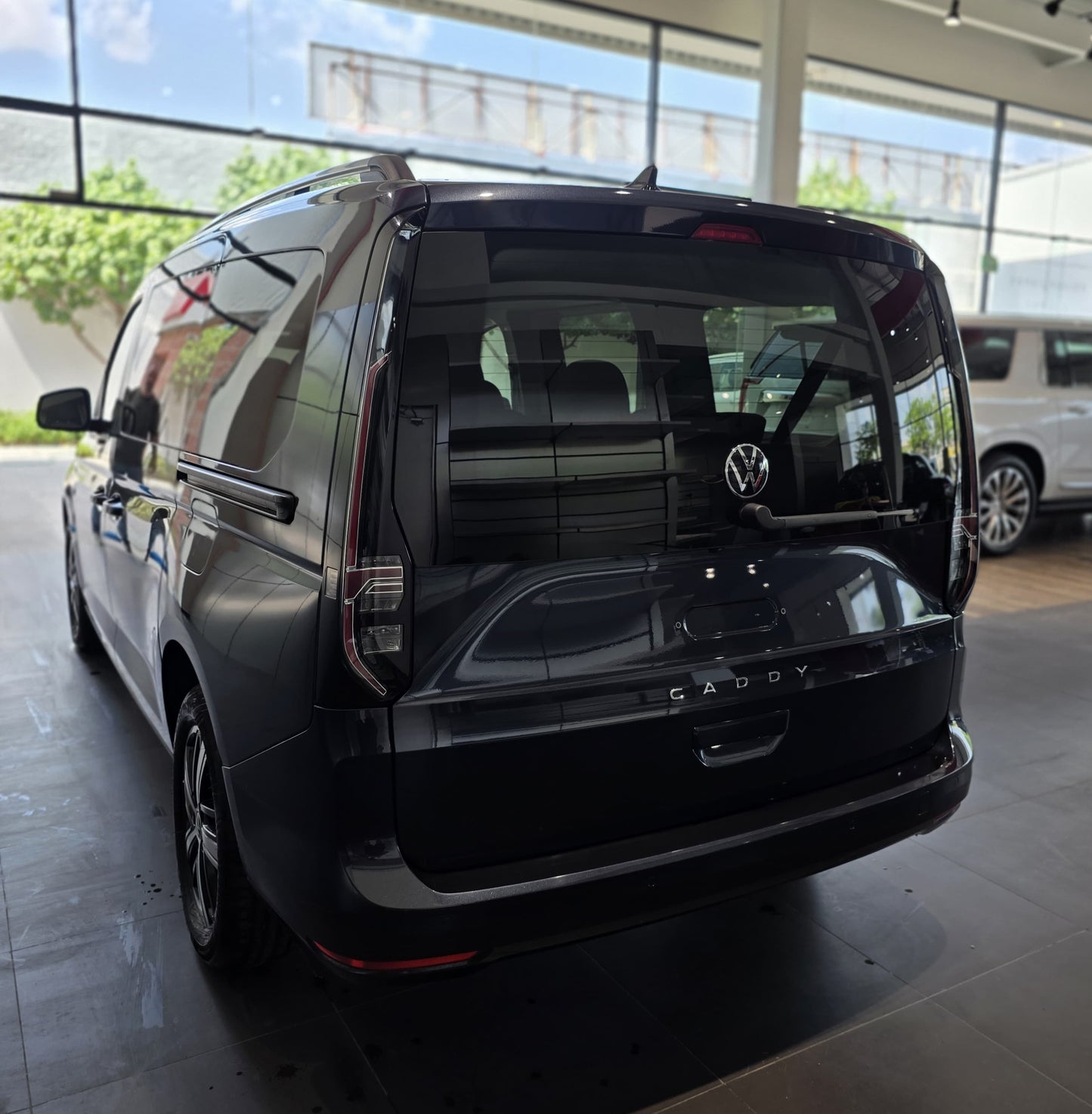 VW CADDY PASAJEROS VAN 2024