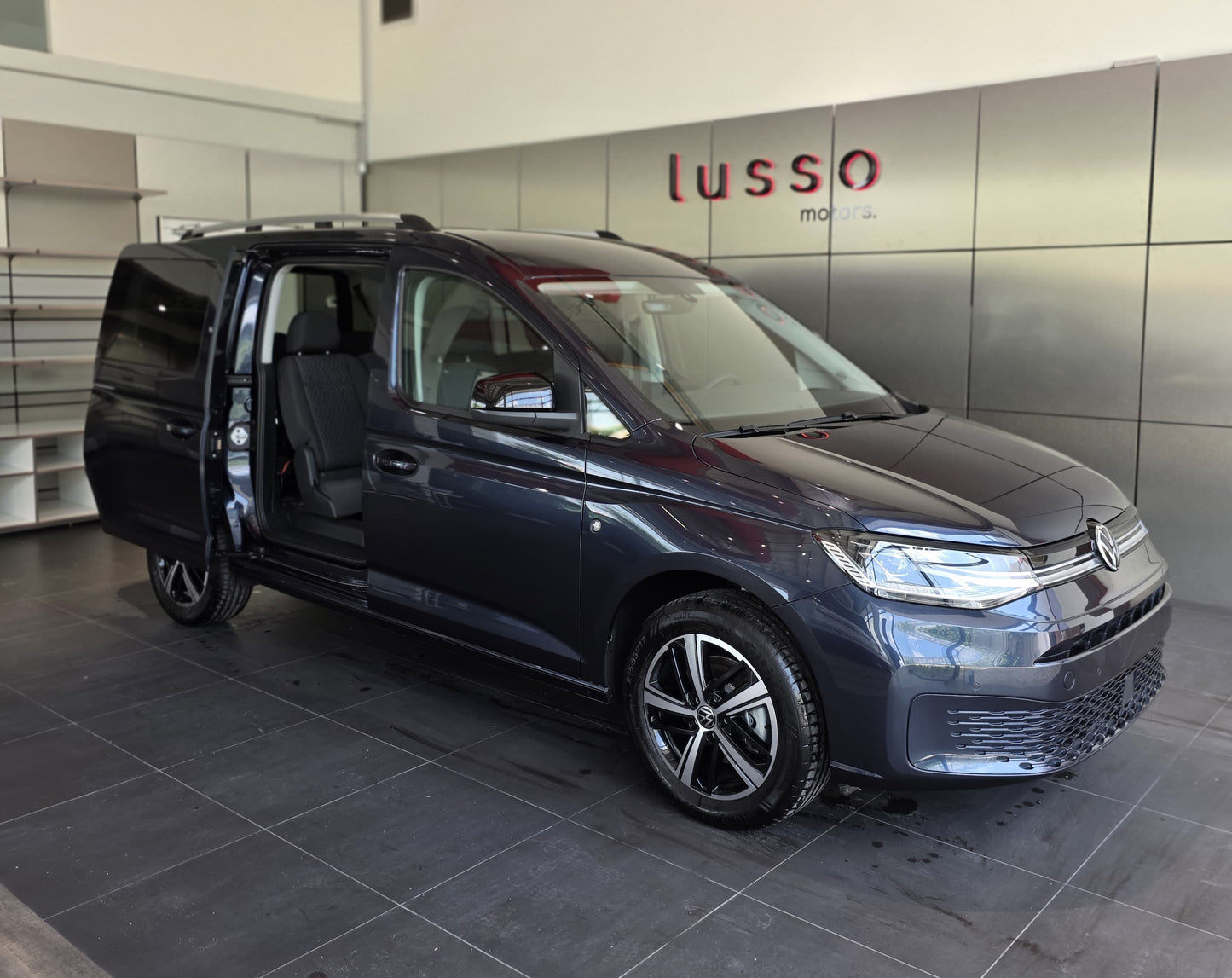 VW CADDY PASAJEROS VAN 2024