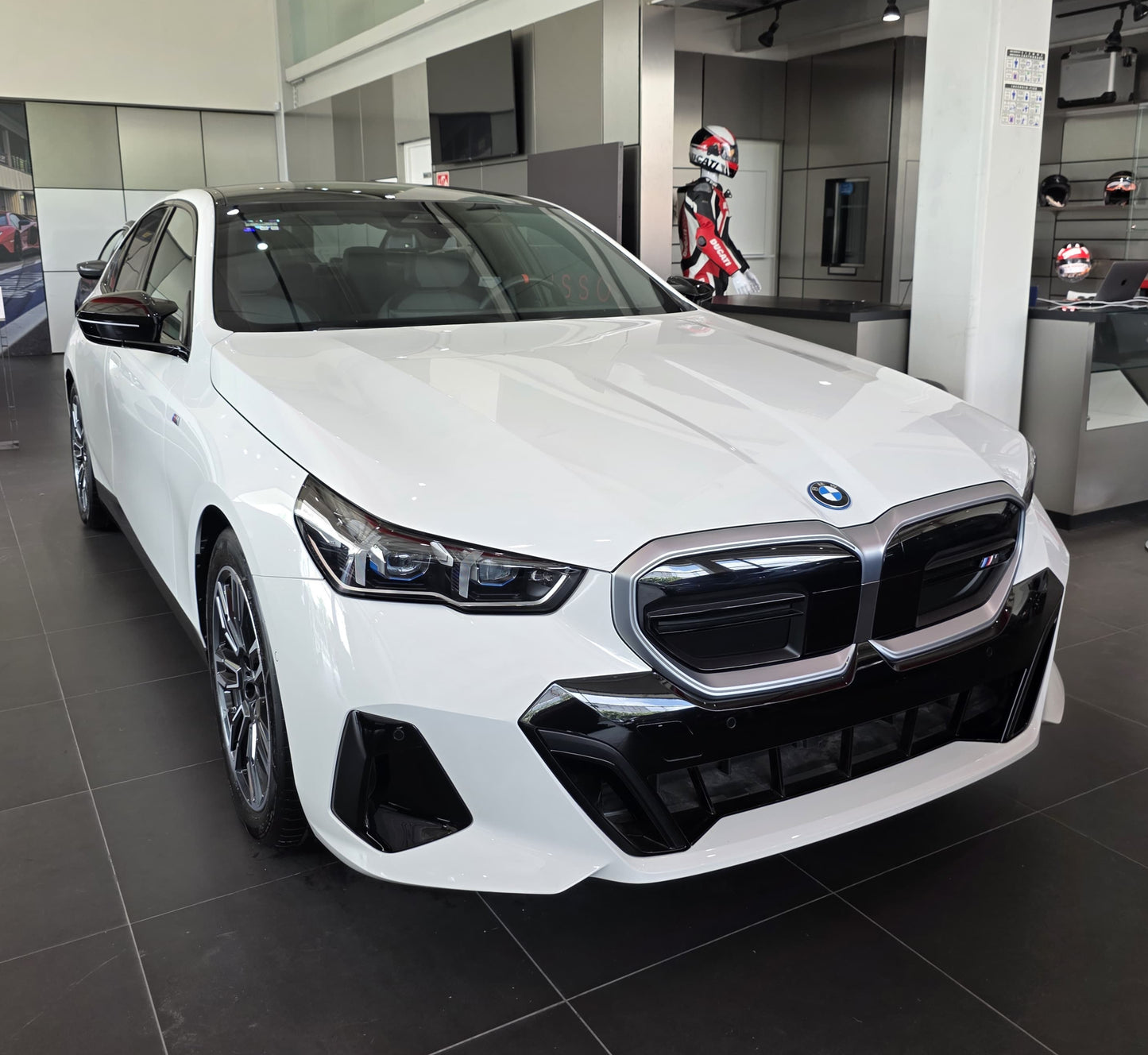 BMW I5 M60 XDRIVE 2025