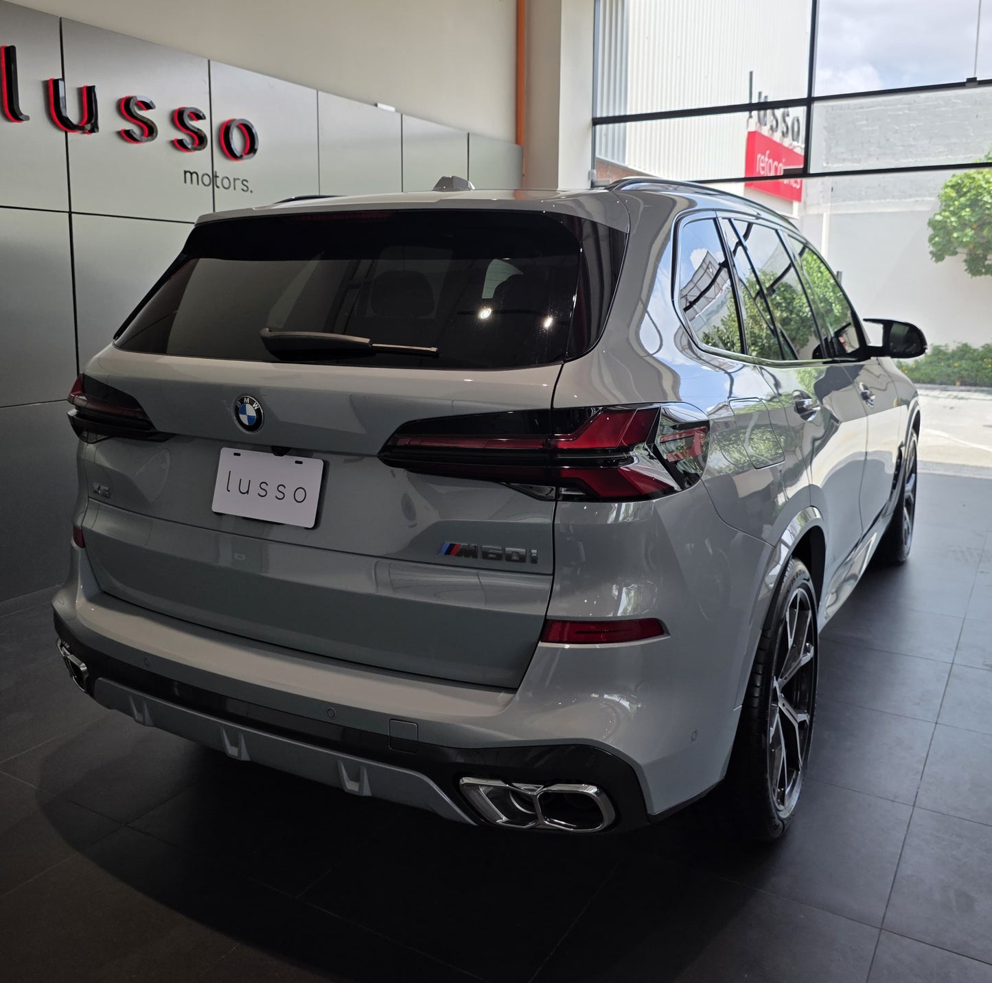 BMW X5 M60I XDRIVE 2025