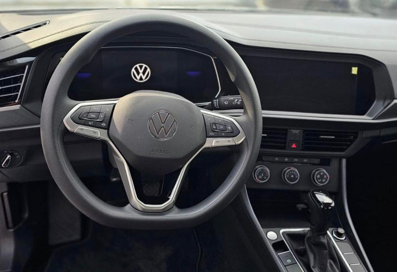 Volkswagen Jetta Comfortline 2024