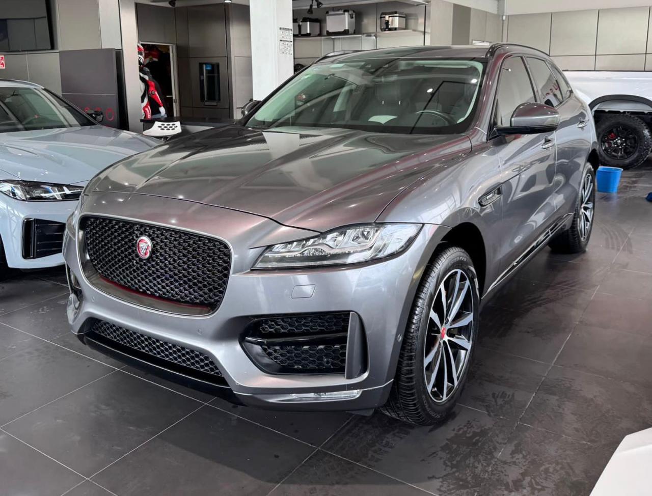 Jaguar F-Pace X761 R-Sport 2019