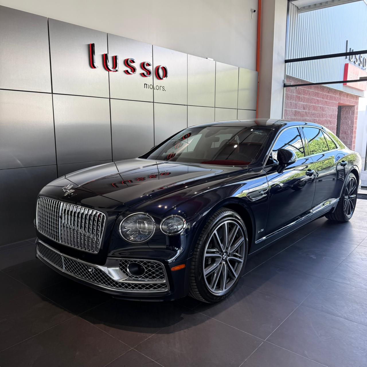 Bentley Flying Spur Azure 2021