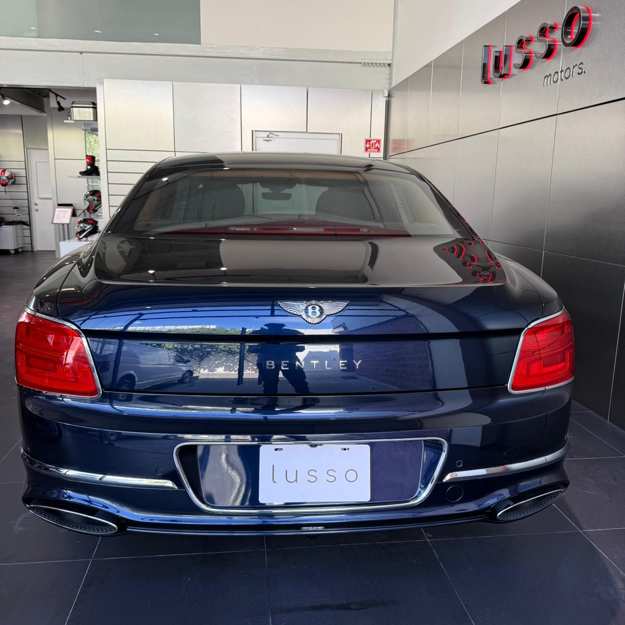 Bentley Flying Spur Azure 2021