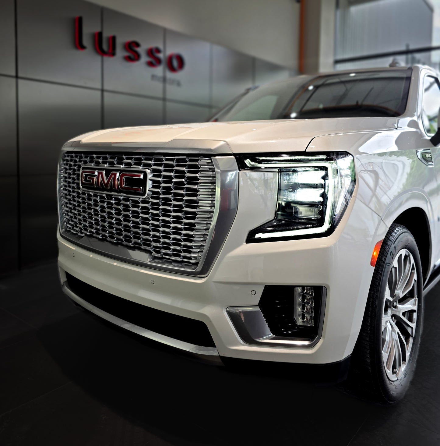 GMC YUKON DENALI 2021 BLINDADA